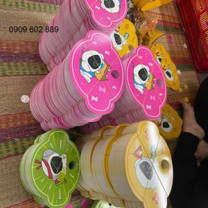 quạt nhựa PP dày 8 dem, in offset UV trên tấm nhựa dày 0.8mm